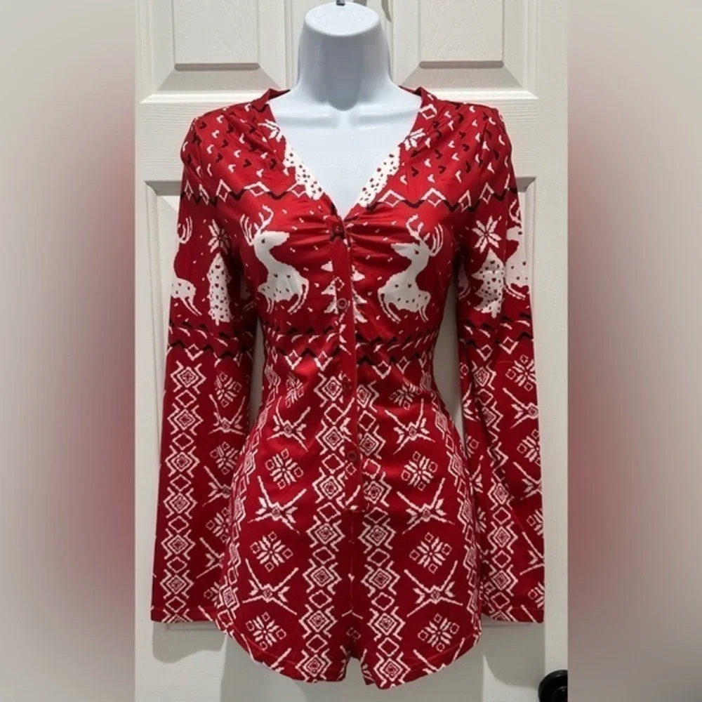 CBR Red Holiday Reindeer Print Romper Pajamas NWT Size Large
